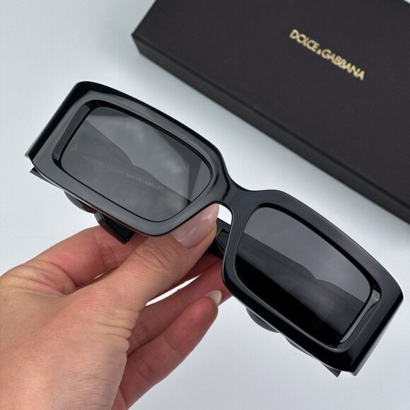 D&G DG6197 501/87 BRAND NEW Sunglasses Black Dark Grey Rectangle Unisex